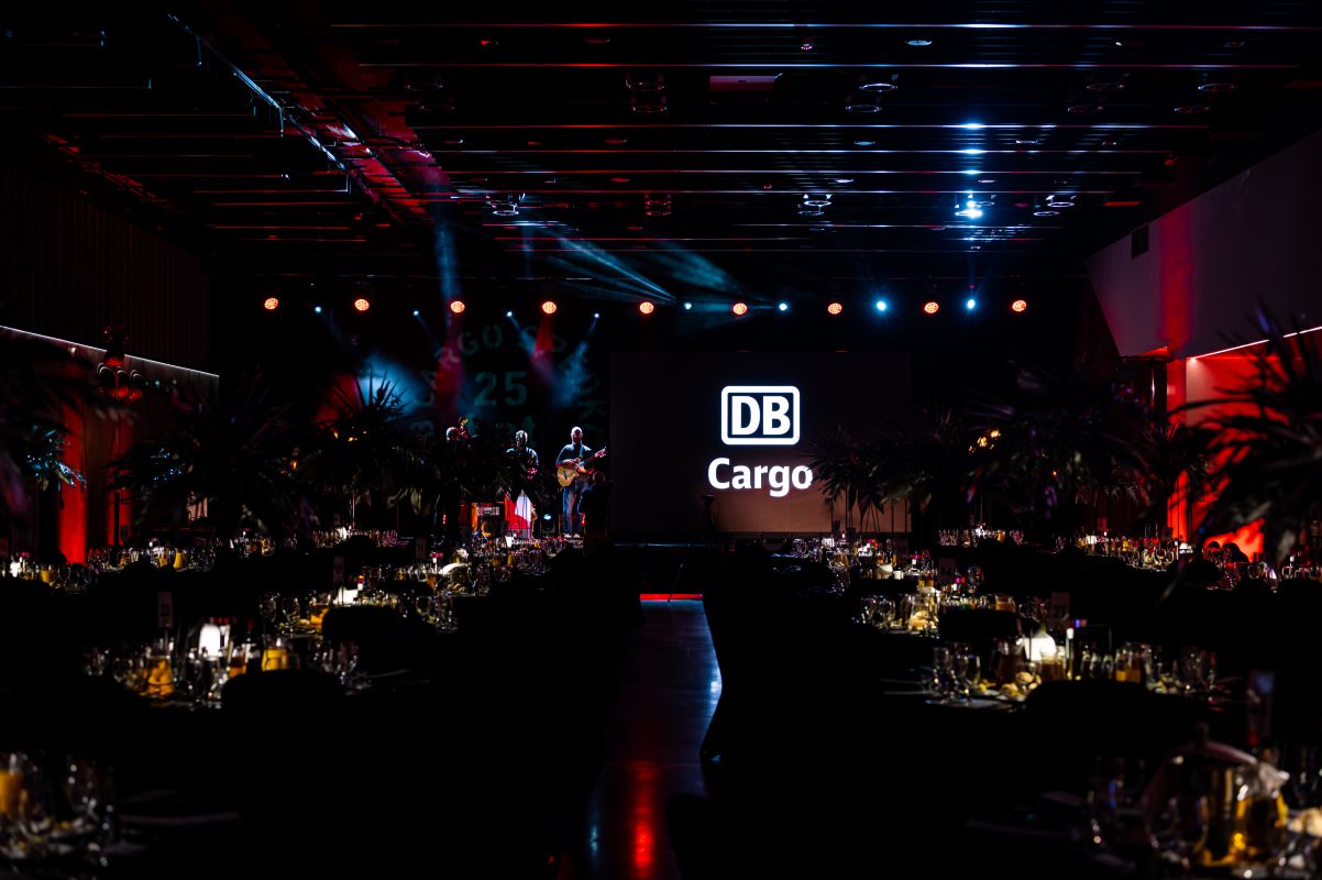 Meble eventowe dla DB Cargo do Event360